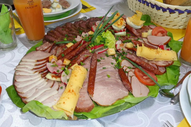 Cold cuts platter: ham, salami and smoked meats