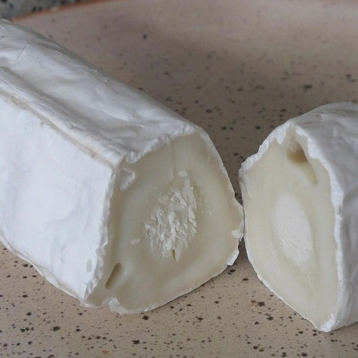 Milky Food — Bûche de chèvre Au kg
